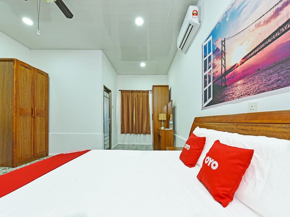 Room, Private Bathroom