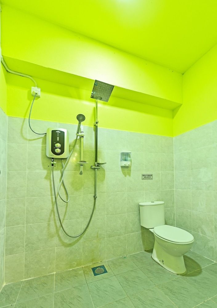 OYO 90551 Zn Mix Homestay & Roomstay Family Suite 5