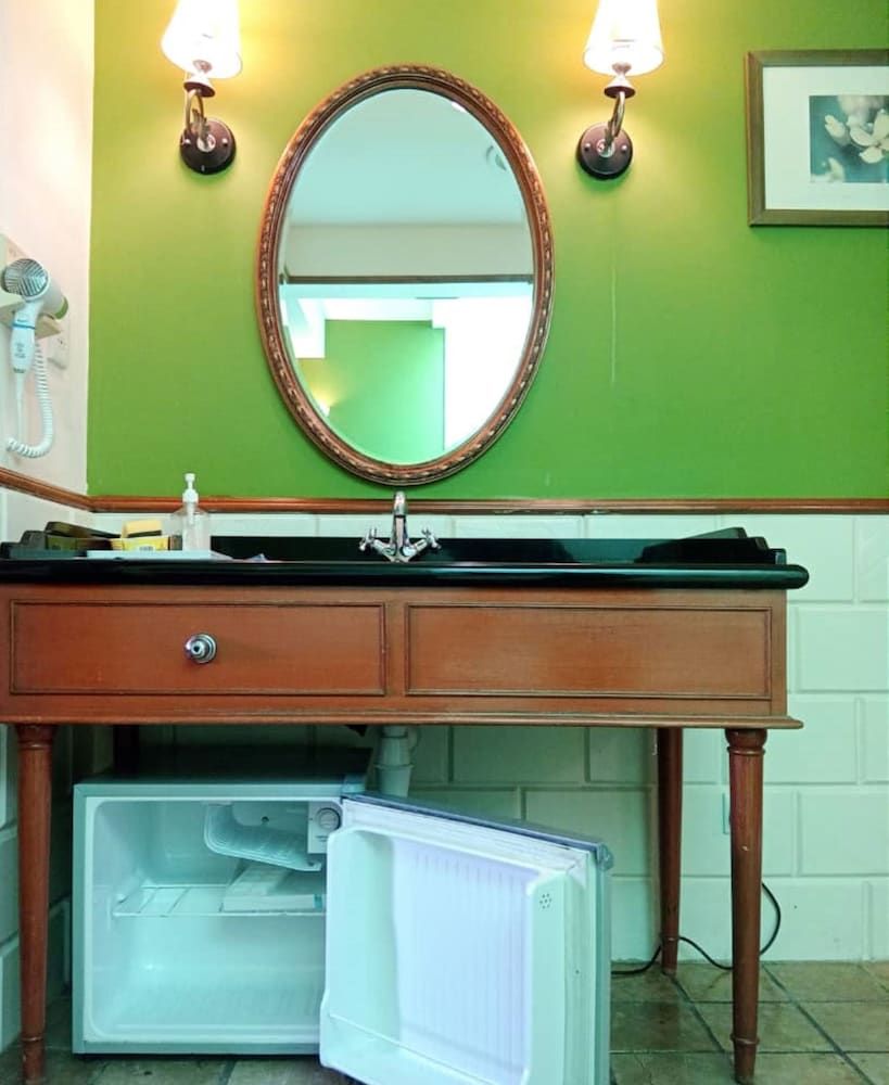 Alpine LXPD Water Chalet Deluxe Chalet, Partial Sea View 9