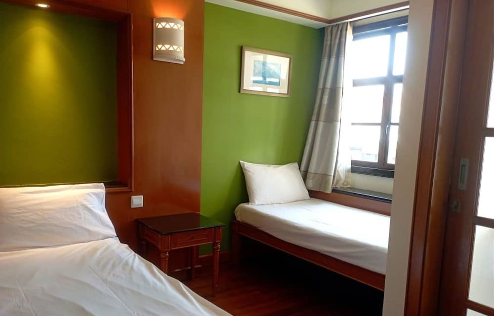 Alpine LXPD Water Chalet Deluxe Chalet, Partial Sea View 5