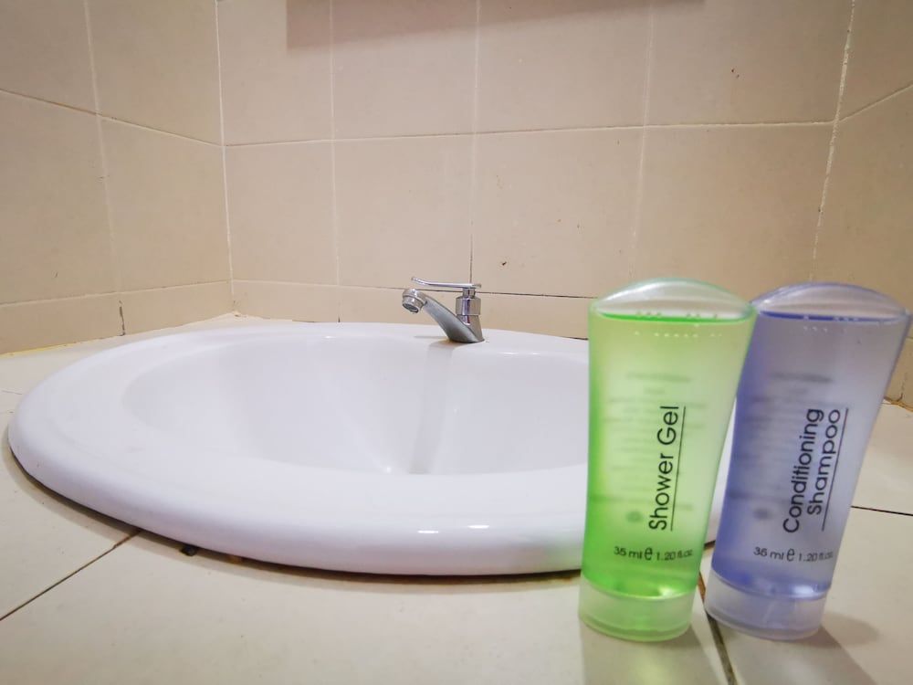 Clover Hotel Port Dickson Superior Double Room (without Window) 5