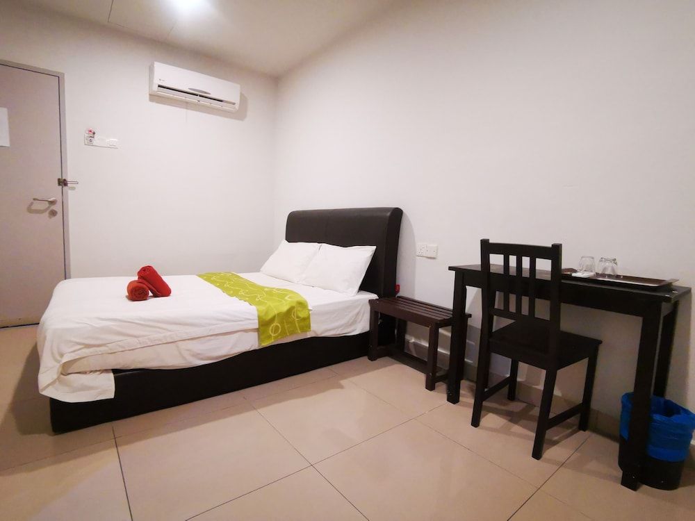 Clover Hotel Port Dickson Deluxe Double or Twin Room 7