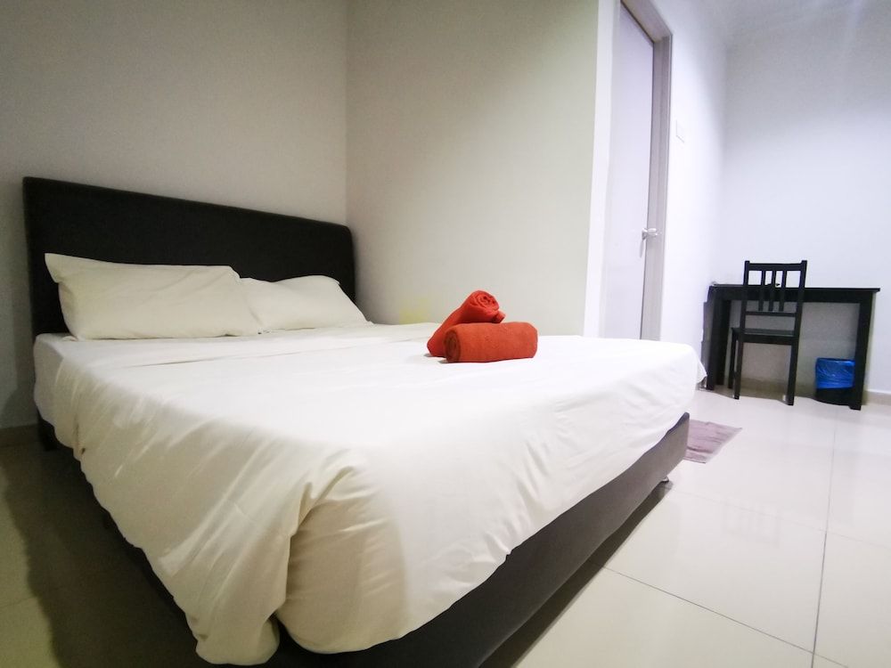Clover Hotel Port Dickson Deluxe Double or Twin Room 4