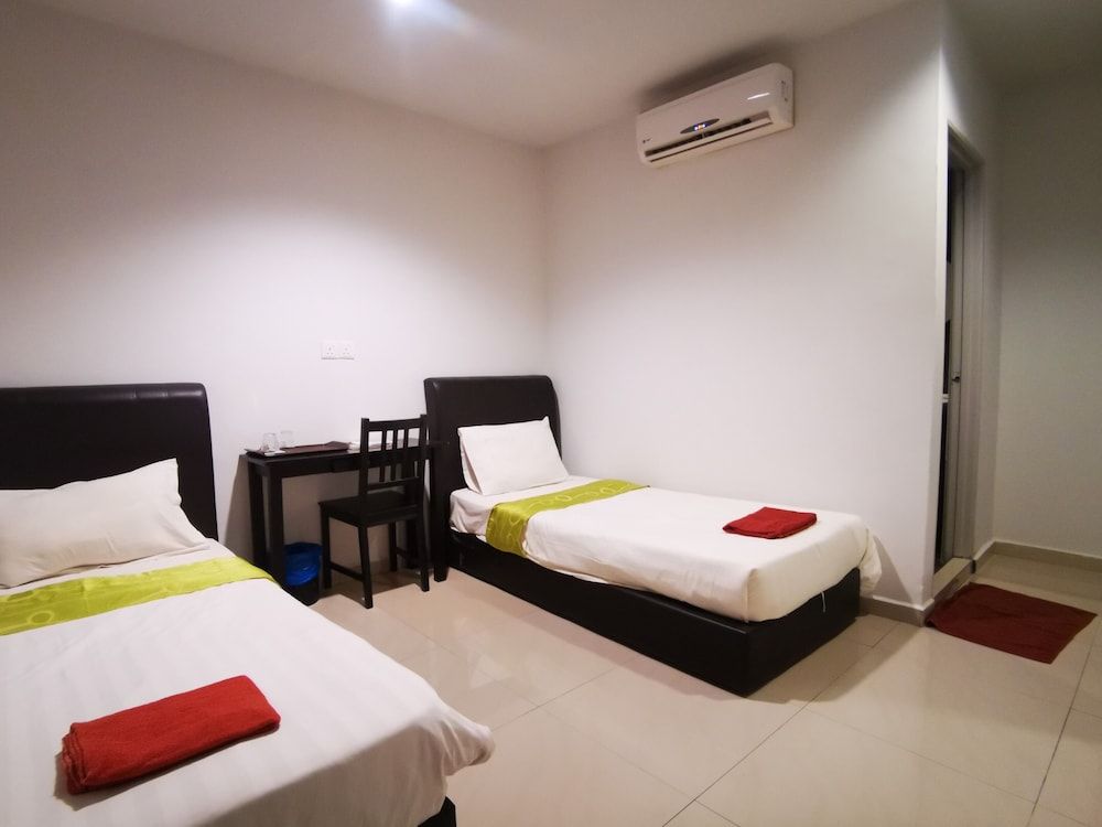 Clover Hotel Port Dickson Deluxe Double or Twin Room 2