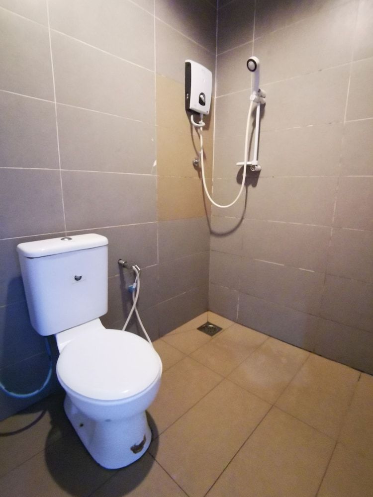 Clover Hotel Port Dickson Deluxe Double or Twin Room 11