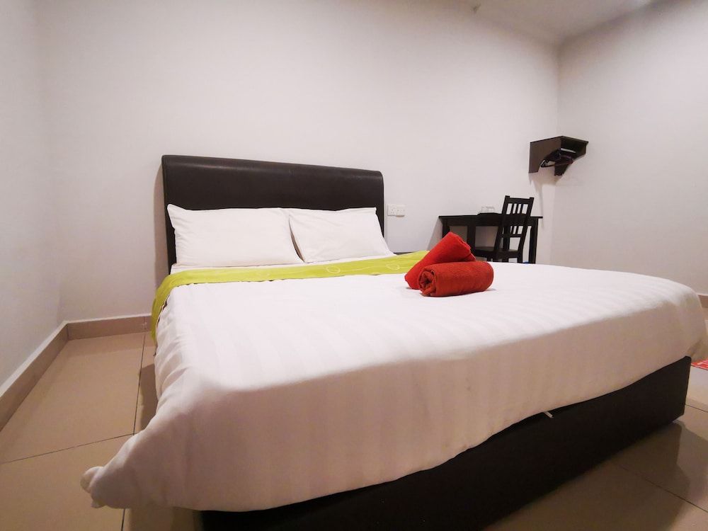 Clover Hotel Port Dickson Deluxe Double or Twin Room 5