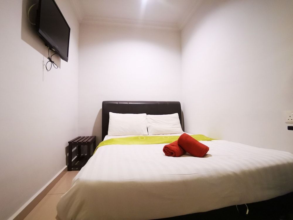 Clover Hotel Port Dickson Superior Double Room (without Window) 2