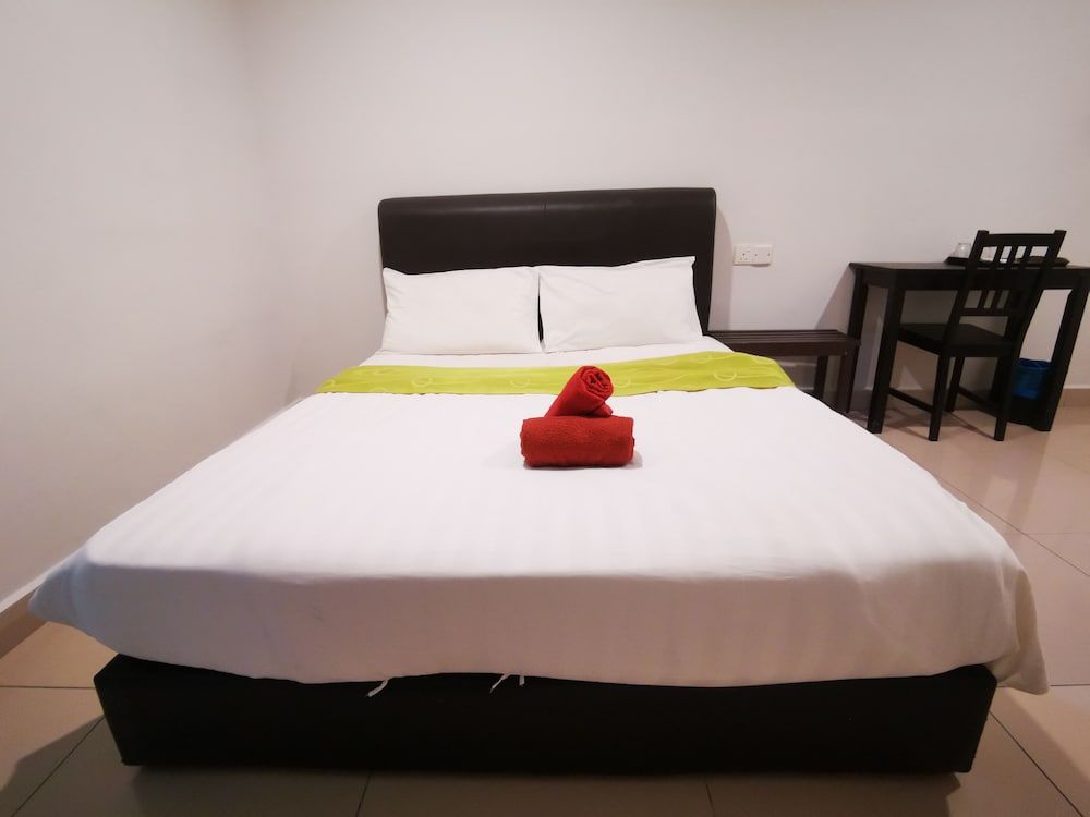 Clover Hotel Port Dickson Deluxe Double or Twin Room 8