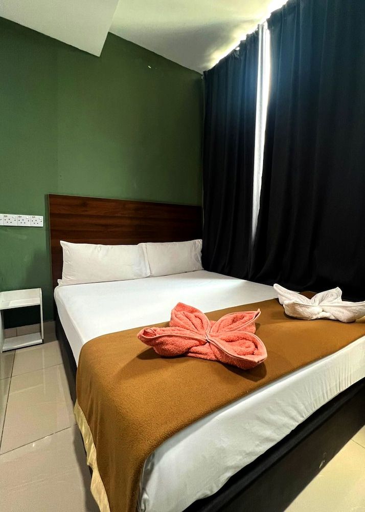 ARK HOTEL SERENDAH Business Double Room 11