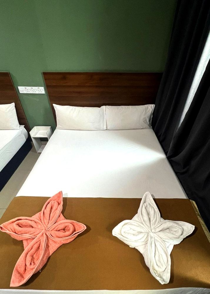 ARK HOTEL SERENDAH Business Double Room 6