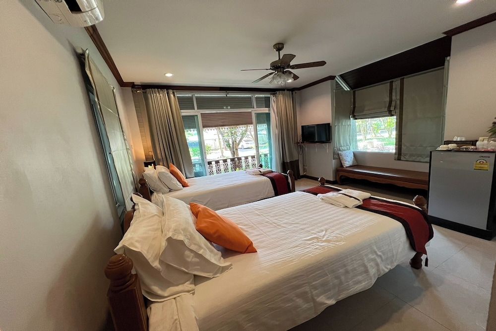 Baan Nam Pen Resort Twin Room 5