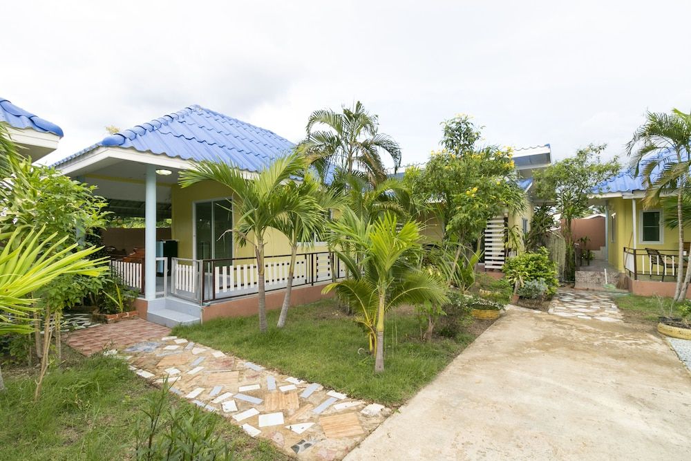 undefined OYO 953 Tawan Resort 6