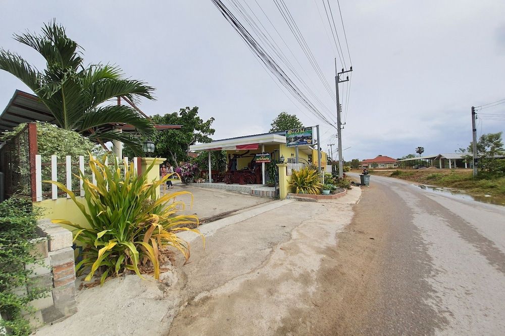 undefined OYO 953 Tawan Resort