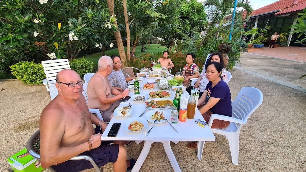 undefined Schönes Bungalow mit Gemeinschaftichem Außenpool und 2km vom Sandstrand Enfernt 4