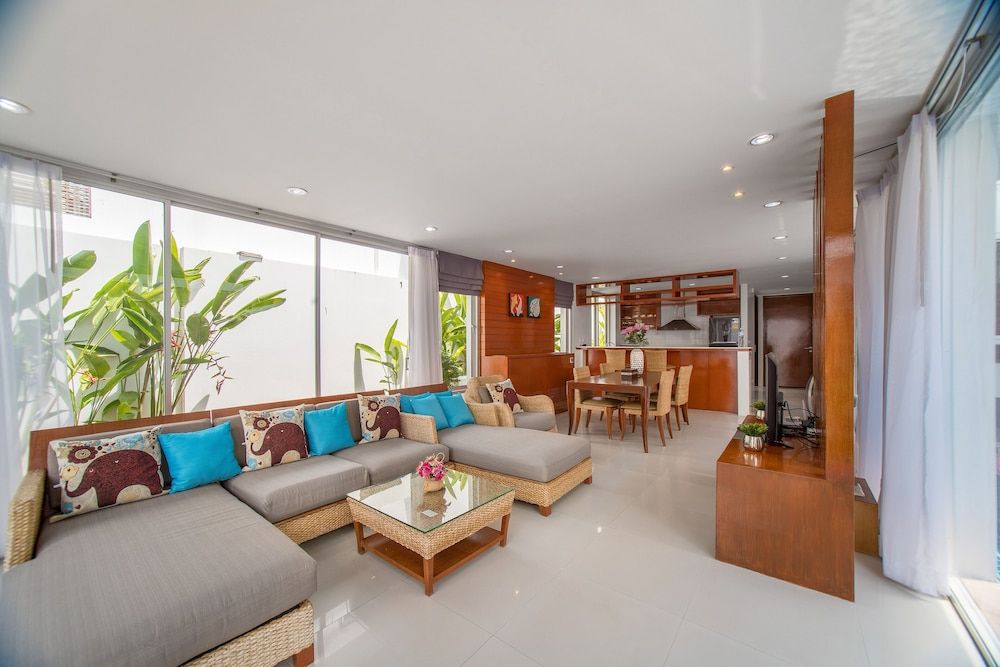 Private Villa with Pool near Laguna Deluxe Villa 17