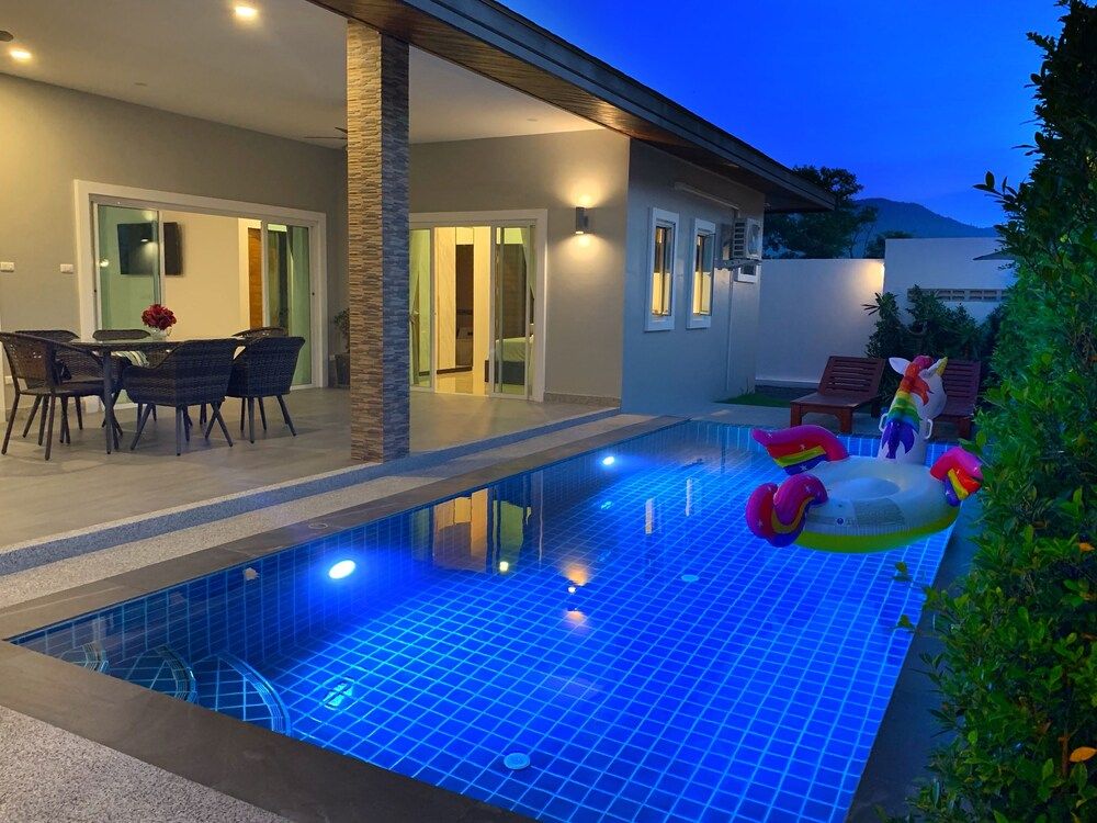 undefined Private Villa with Pool near Laguna 9