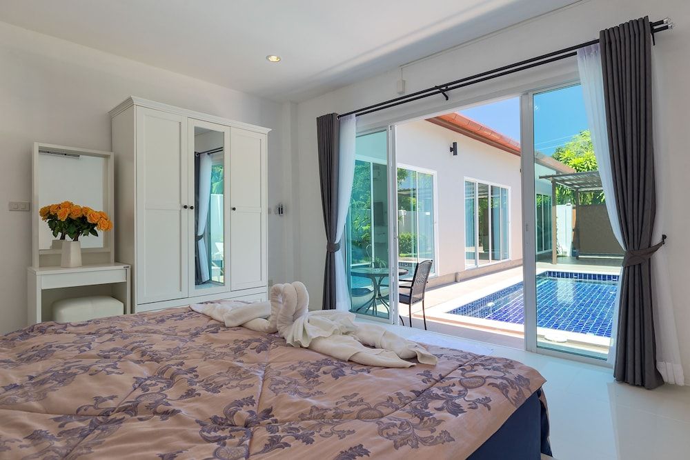 Private Villa with Pool near Laguna 3-Bedroom Private Pool Villa 25