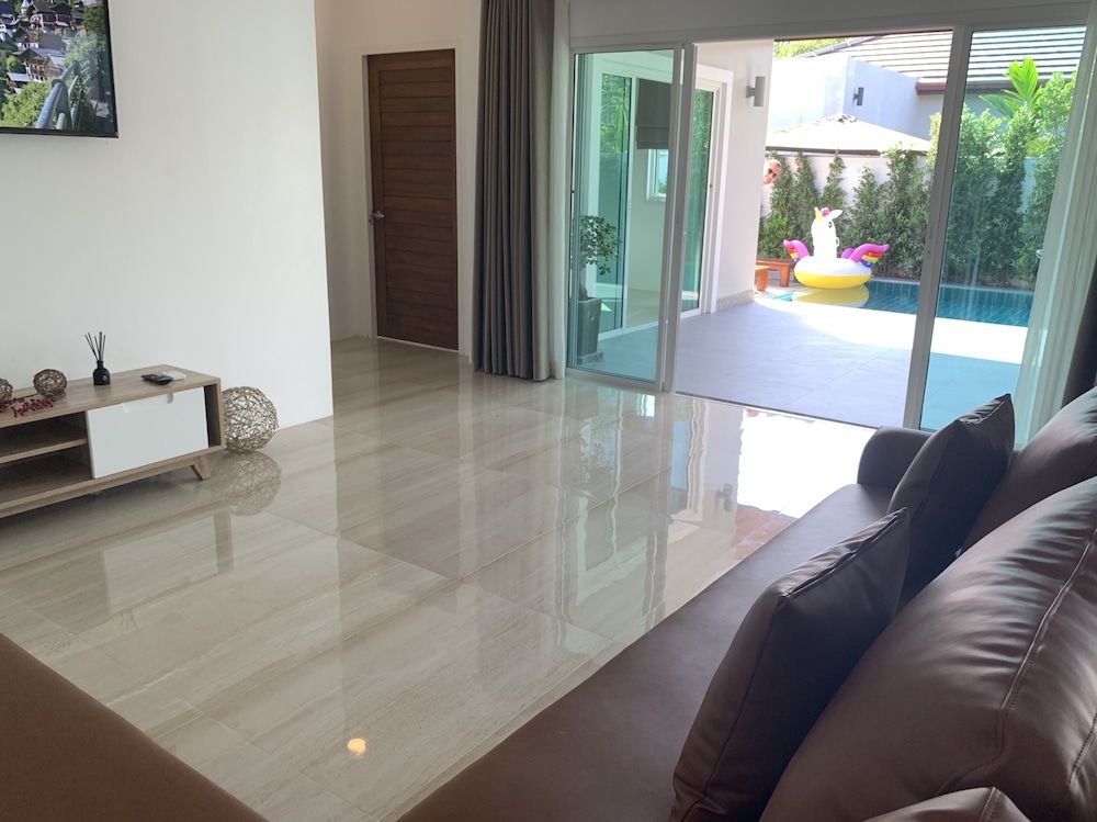 Private Villa with Pool near Laguna Deluxe Villa 10