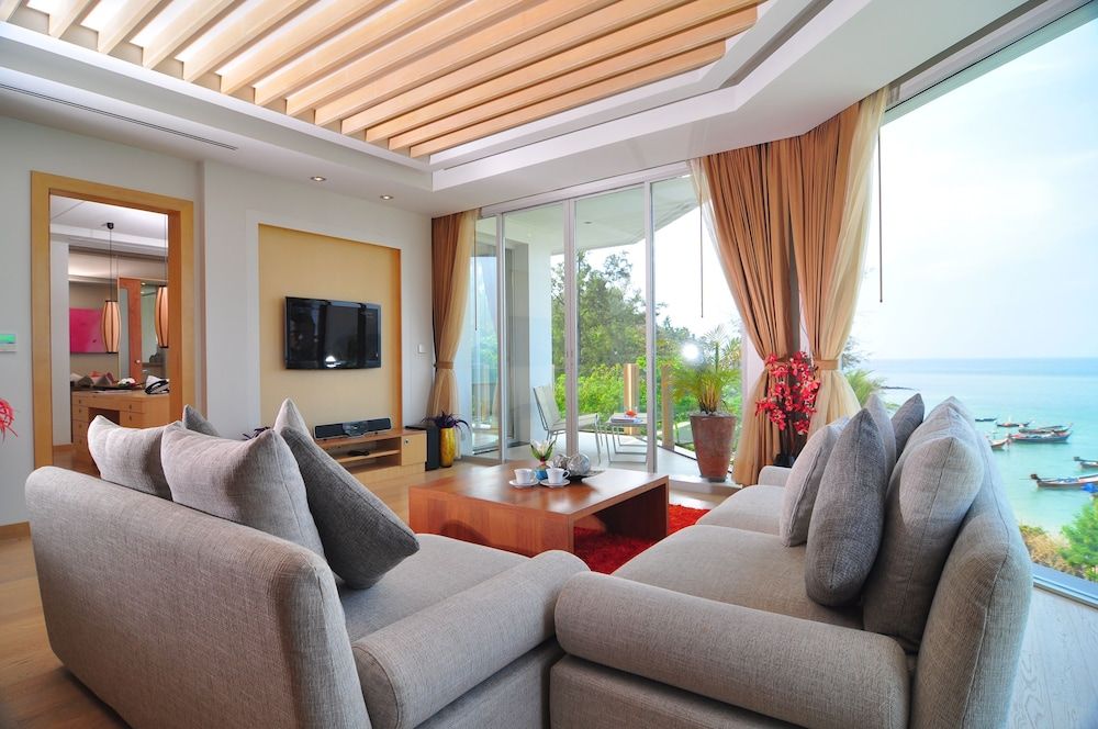 Beachfront Phuket Seaview Suites Grand Suite 9