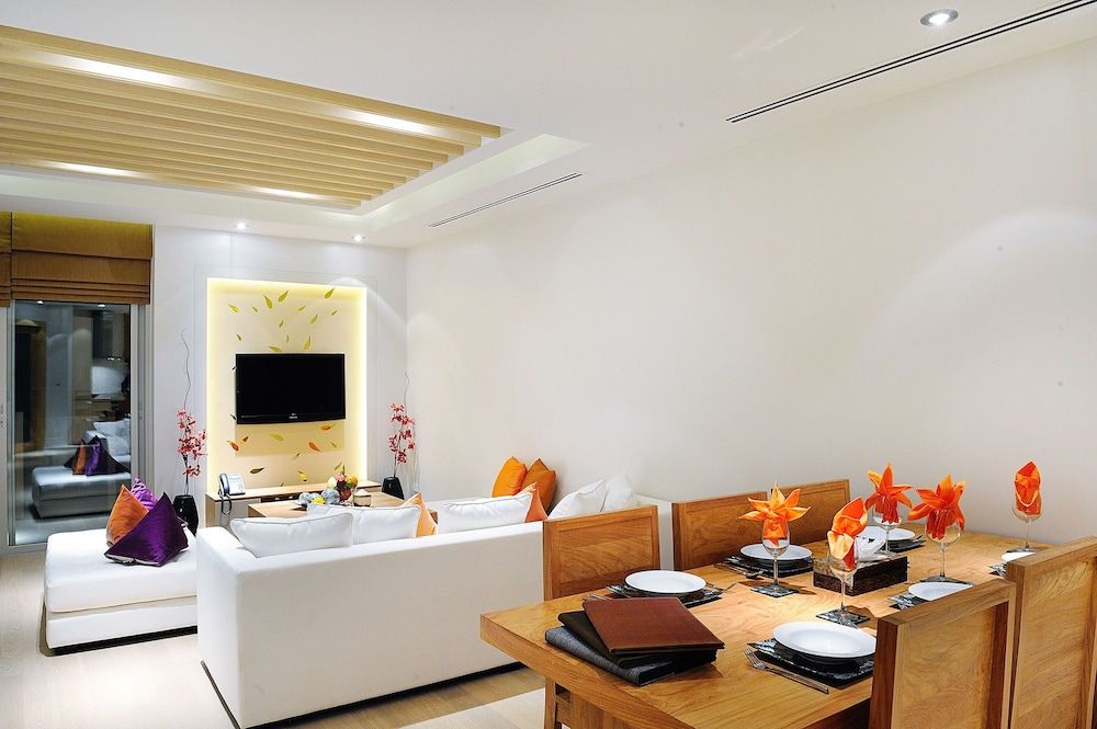 Beachfront Phuket Seaview Suites Deluxe Suite 4