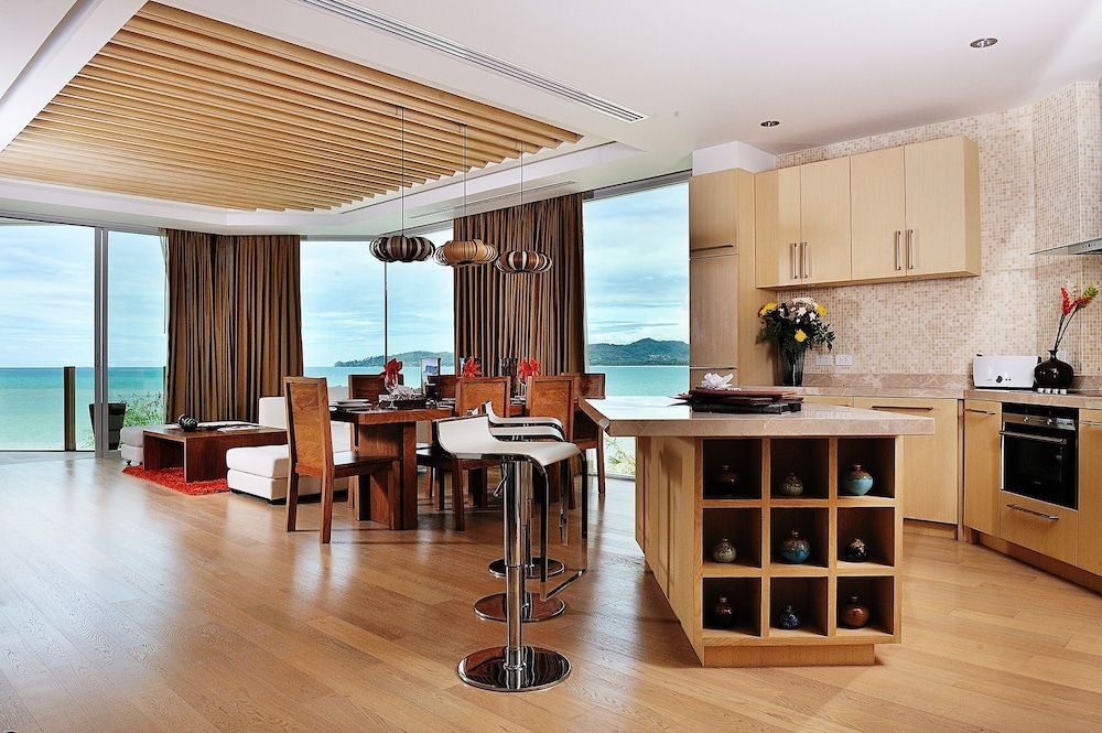 Beachfront Phuket Seaview Suites Grand Suite 7