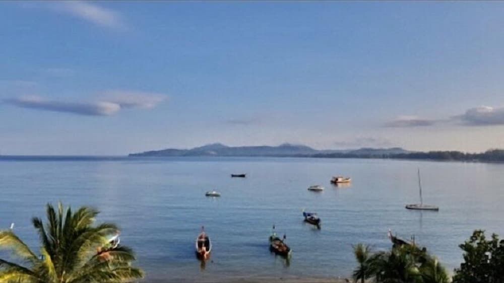 Beachfront Phuket Seaview Suites Grand Suite 13