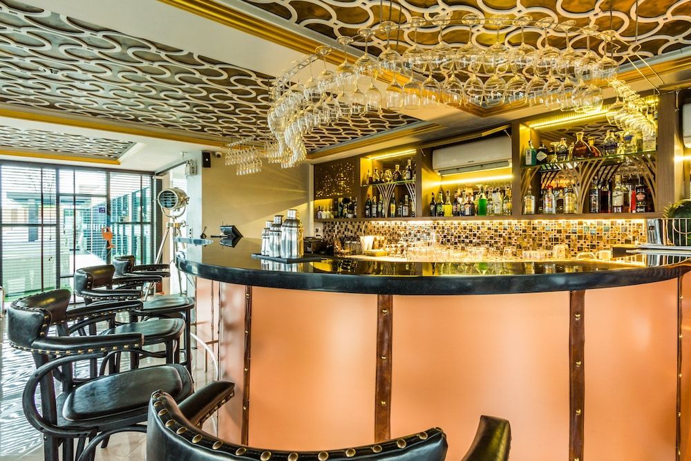 undefined 6 Avenue Surin by Lofty 2