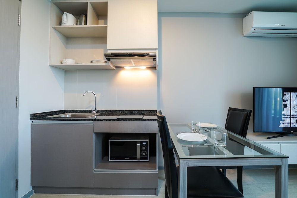 undefined 6 Avenue Surin by Lofty 6