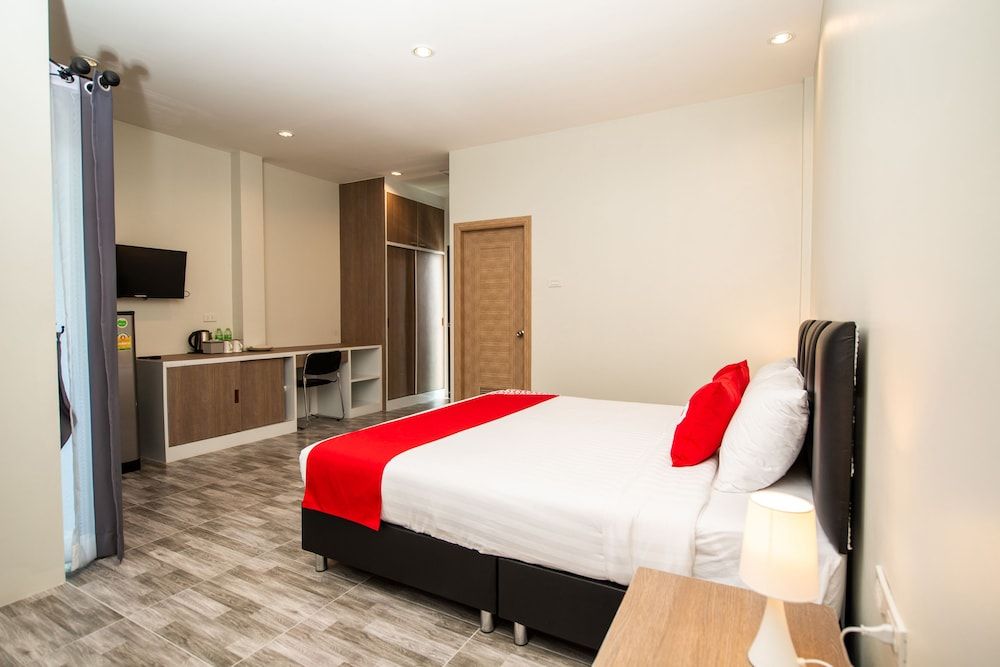 OYO 259 Baan Napatr Deluxe Double Room 7