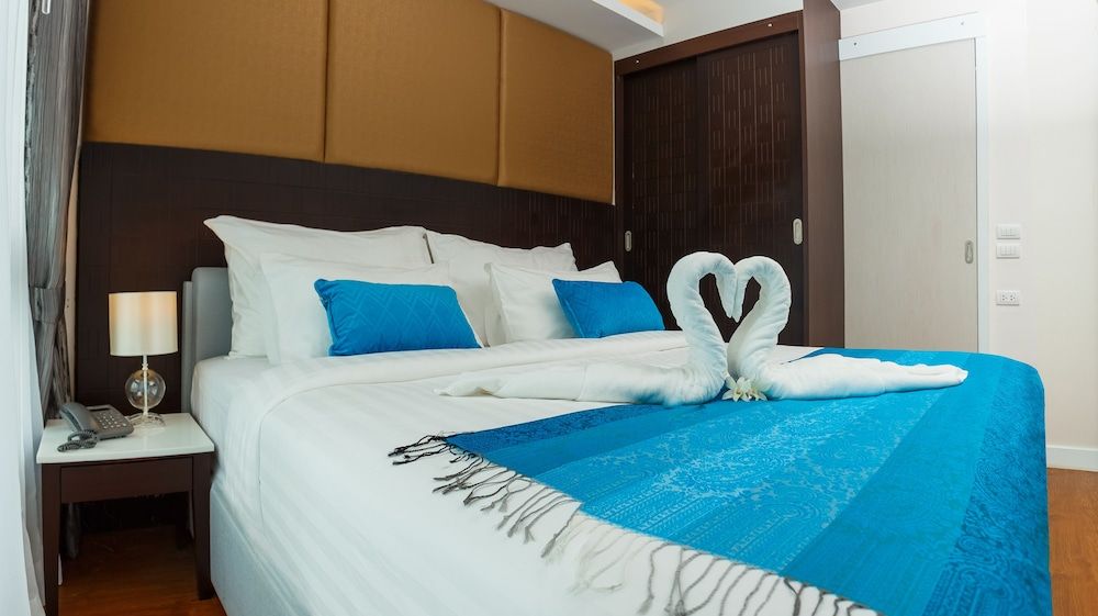 The Aristo Resort by Holy Cow 519 Studio 7