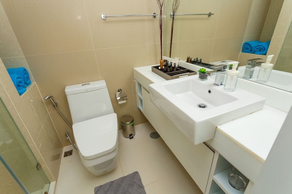 The Aristo Resort by Holy Cow 519 Studio 26