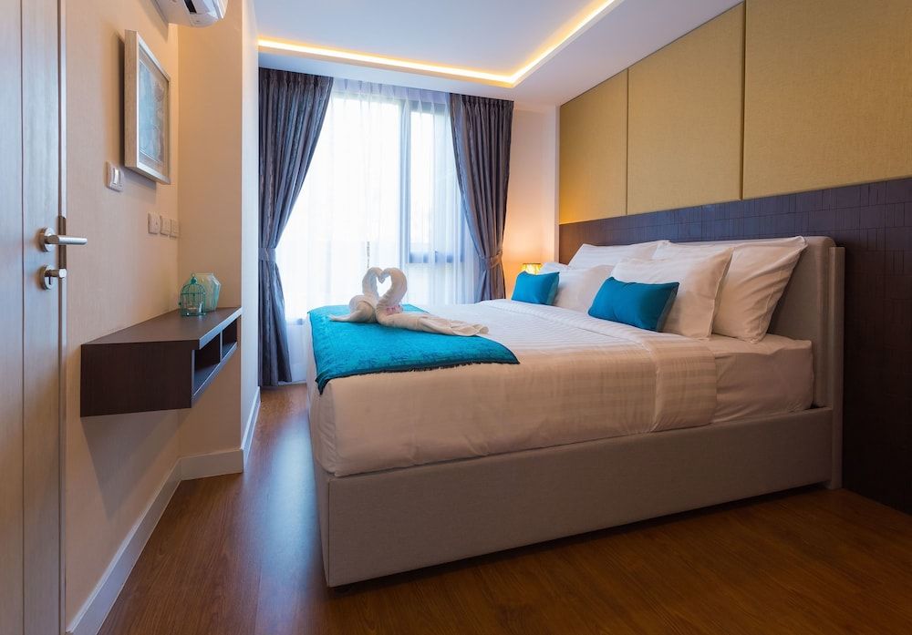 The Aristo Resort by Holy Cow 519 Studio