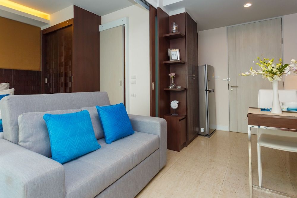 The Aristo Resort by Holy Cow 519 Studio 19