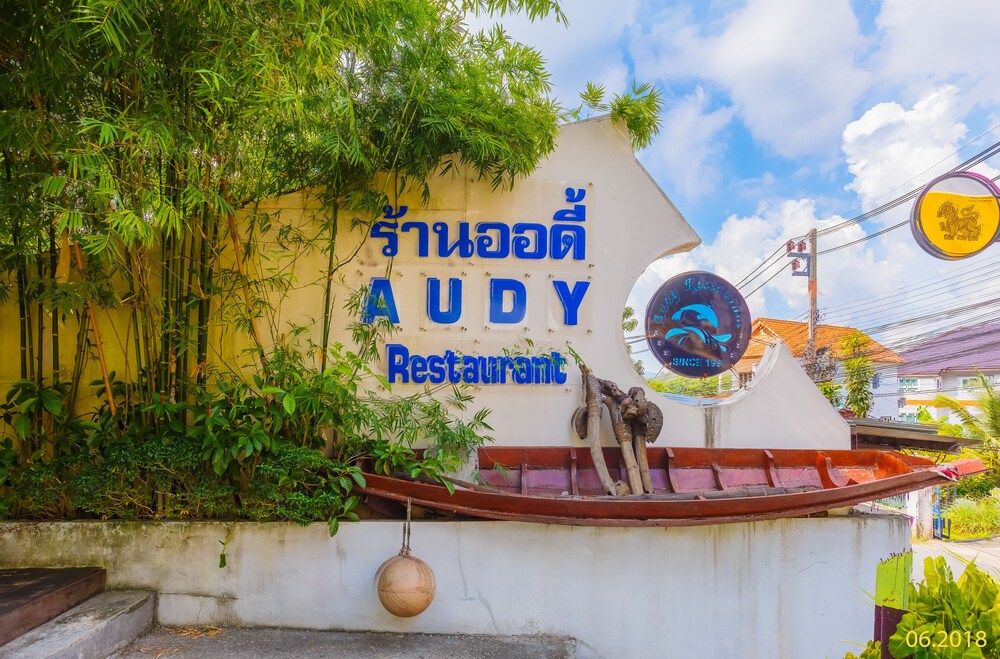 undefined The Aristo Beach by Holy Cow 318 9