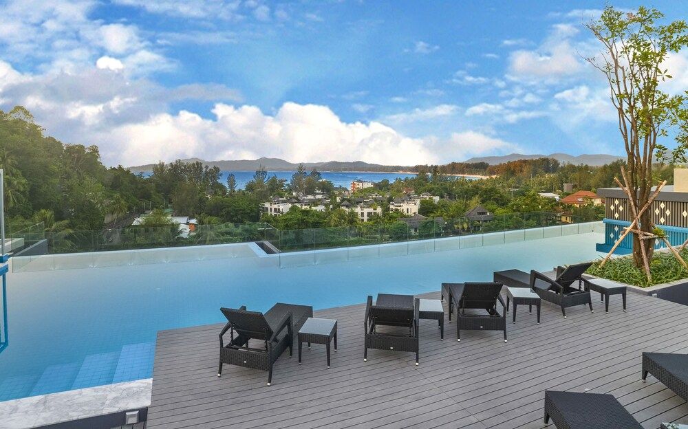 undefined The Aristo Beach by Holy Cow 318 4