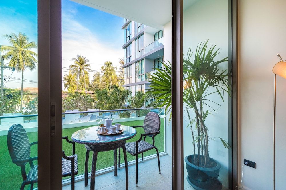 Oceanstone Phuket by Holy Cow 211 Deluxe Apartment 13