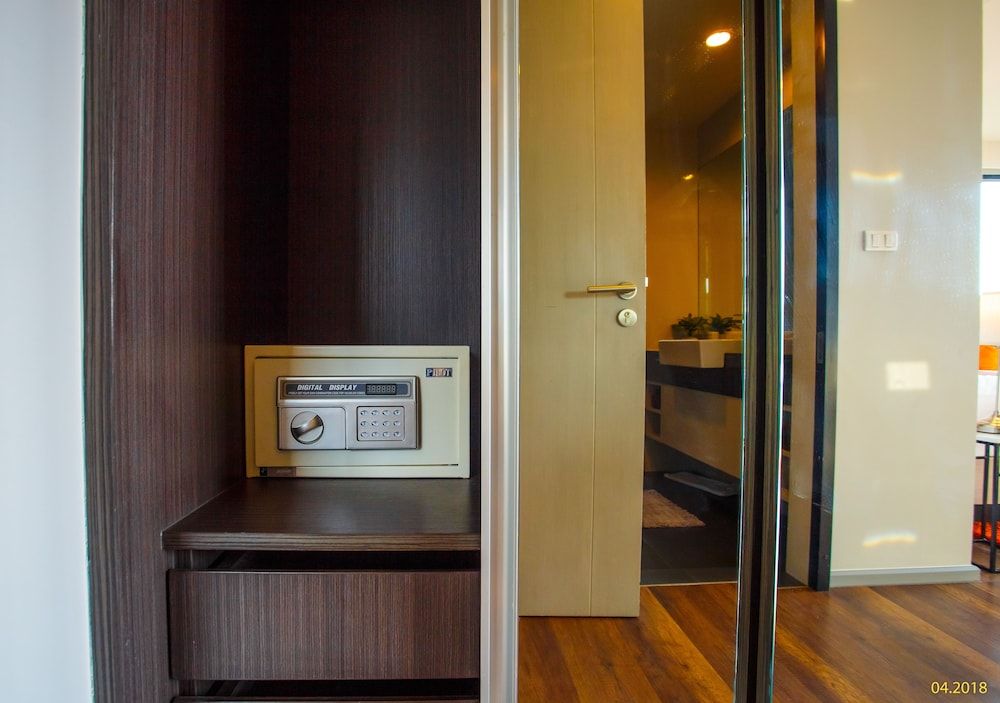 6th Avenue Phuket Surin - by Holy cow Comfort Apartment 22