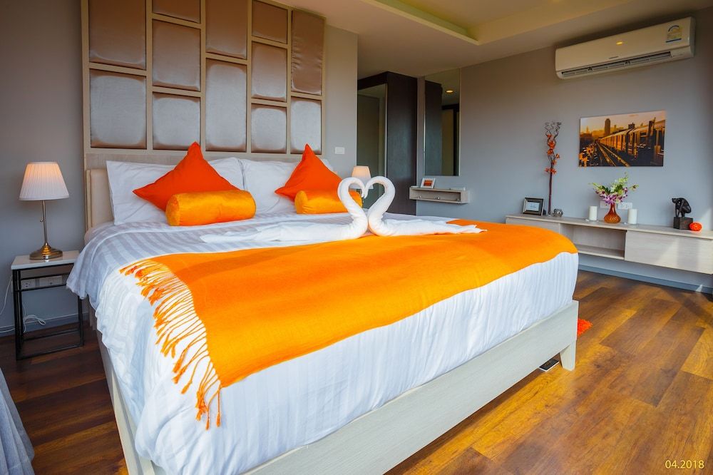 undefined 6th Avenue Phuket Surin - by Holy cow 10