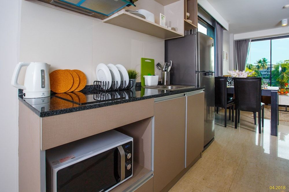 6th Avenue Phuket Surin - by Holy cow Comfort Apartment 11