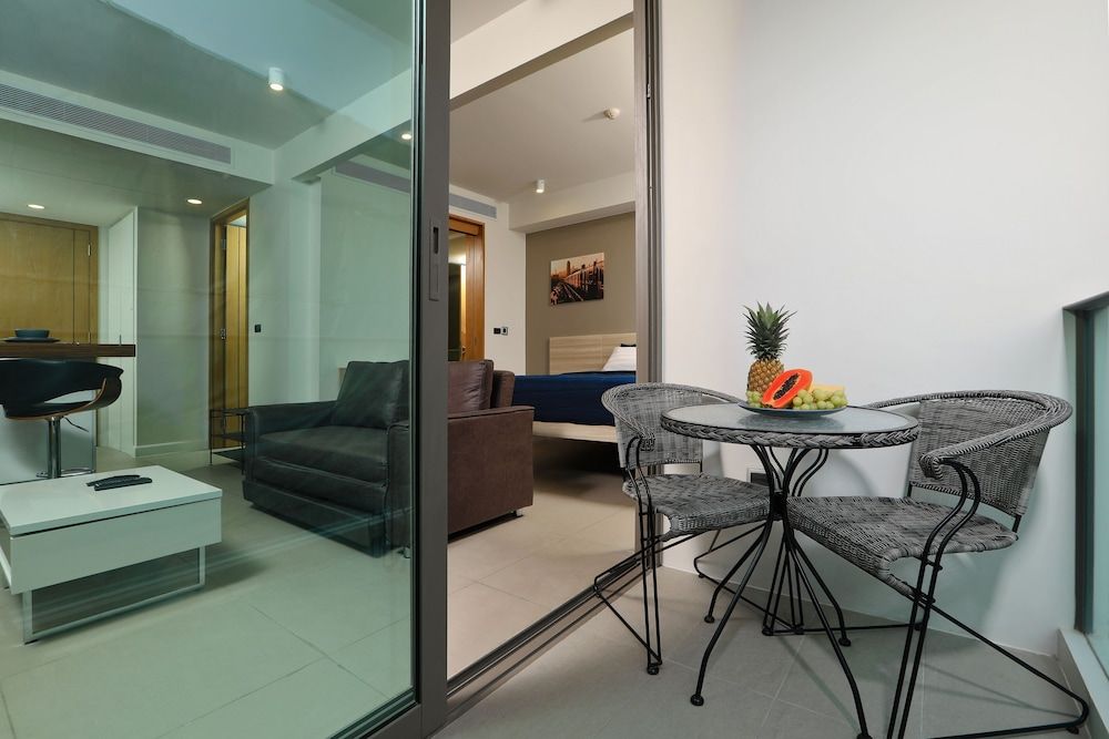 Oceanstone Phuket by Holy Cow 705 Studio Suite 11