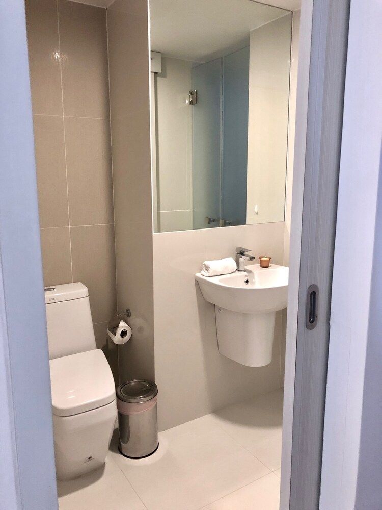 The Aristo 104 by Holy Cow Exclusive Apartment 8