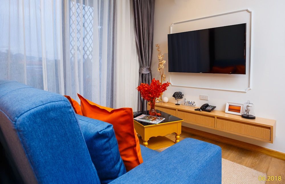 The Aristo Beach by Holy Cow Studio 21