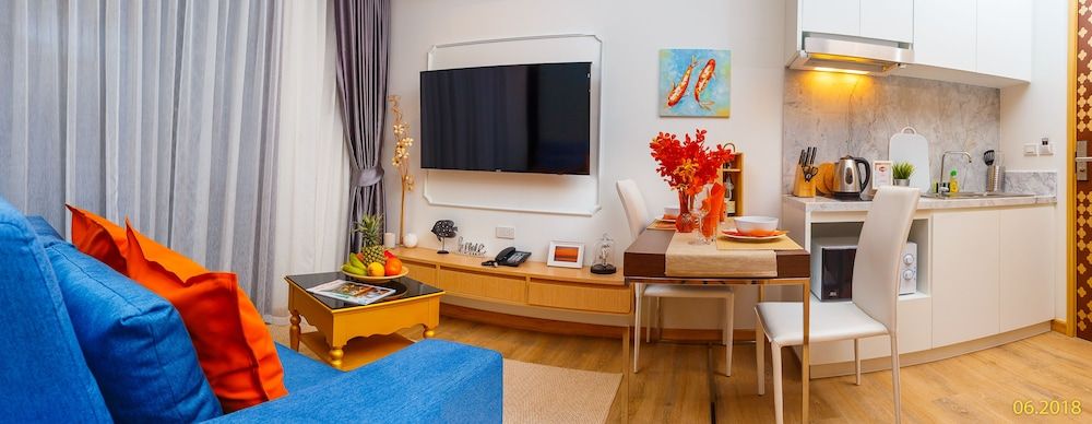 The Aristo Beach by Holy Cow Studio 25