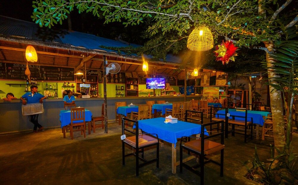 undefined Aristo Beach by Holy Cow 513 2