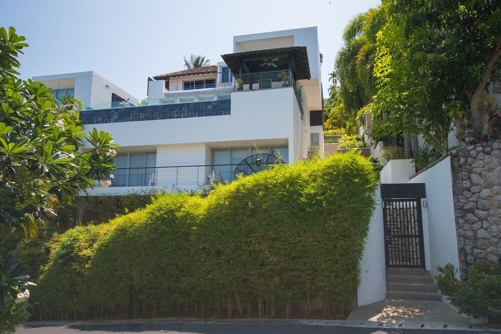 undefined Beautiful 3-Bedroom Villa at Surin Beach 2