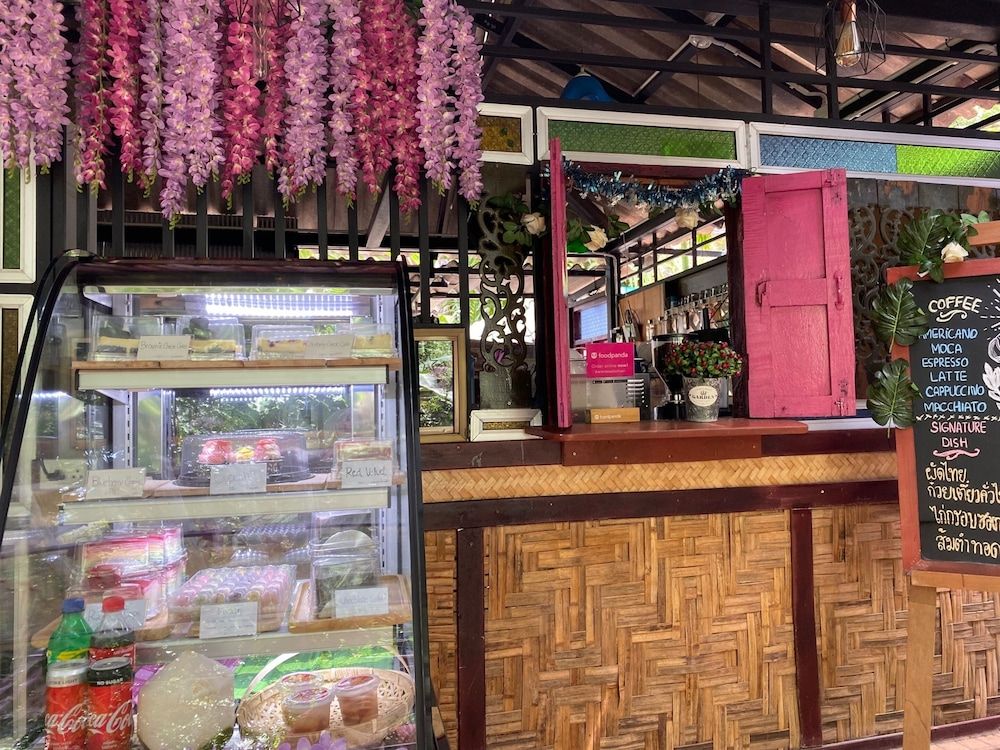 undefined Nua Tone Resort & Cafe 2