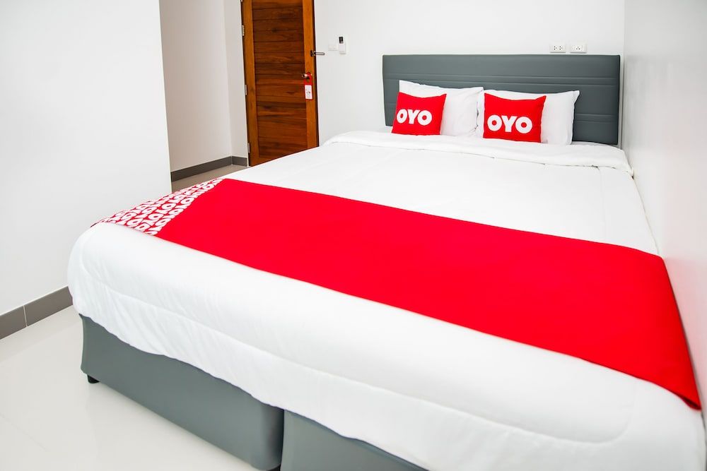 OYO 295 Salamat Bangtao Superior Double Room 4