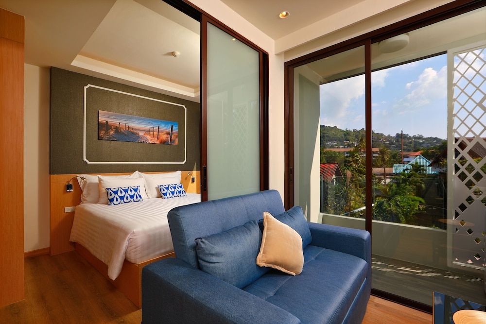 undefined The Aristo Beach by Holy Cow 319 10