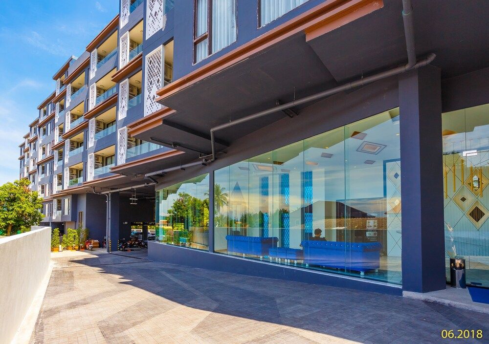 undefined The Aristo Beach by Holy Cow 319 2