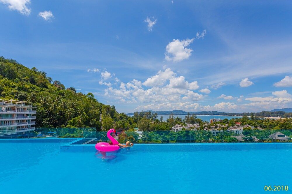 undefined The Aristo Beach by Holy Cow 319 5